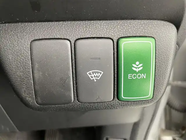 ホンダ フィット G スマートセレ ファインスタイル 滋賀県 2013(平25)年 12.5万km アラバスターシルバーメタリック 純正ディスプレイオーディオ/　USB/SD/CD/ワンセグ/ビルトインETC/バックカメラ/ステアリングスイッチ/オートライト/パワーステアリング/フロントデフロスター/スマートキー/ドアバイザー/リアワイパー