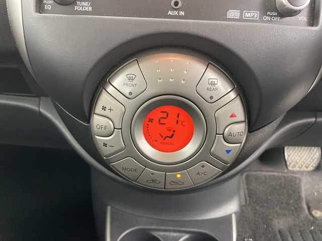 日産 ラティオ G 道央・札幌 2012(平24)年 4.4万km ブリリアントシルバー ・ワンオーナー/・純正オーディオ/・CD/AUX/・横滑り防止装置/ETC/・プッシュスタート/スマートキー/・ヘッドライトレベライザー/・電動格納ミラー/・純正フロアマット/・オートエアコン/・ドアバイザー/・積込夏タイヤ純正AWセット