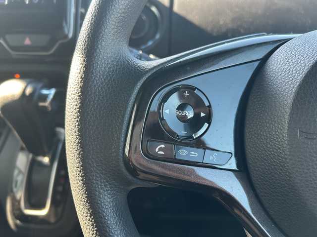 ホンダ Ｎ ＢＯＸ カスタム G L ホンダセンシング 岐阜県 2018(平30)年 3.3万km プラチナホワイトパール 登録時走行距離32399km/社外ナビ（AVIC-RZ802）/フルセグテレビ/バックカメラ/Blue tooth・CD・DVD・SDミュージックサーバー・USB/ビルトインETC/両側パワースライドドア/エアロ（サイド）/ホンダセンシング/衝突軽減ブレーキ/先行車発進お知らせ機能/歩行者事故低減ステアリング/標識認識機能/EBD（電子制御制動力配分システム）付ABS/コーナーセンサー前後/レーダークルーズコントロール/レーンキープアシスト/ドライブレコーダー前方/LEDヘッドライト/フォグランプ/オートライト/横滑り防止装置/盗難防止装置/純正14アルミホイール/SRSエアバッグシステム運転席・助手席/カーテンエアバッグ/布系シート/ベンチシート/社外フロアマット/プッシュスタート/スマートキー/スペアキー1本/パドルシフト/アイドリングストップ/オートエアコン/取扱説明書/保証書/記録簿