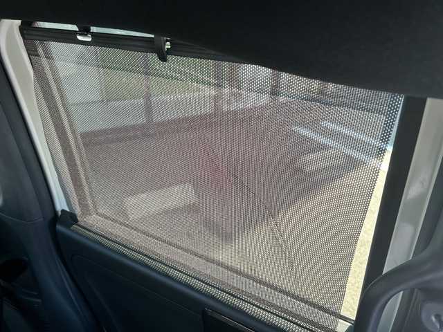 ホンダ Ｎ ＢＯＸ カスタム G L ホンダセンシング 岐阜県 2018(平30)年 3.3万km プラチナホワイトパール 登録時走行距離32399km/社外ナビ（AVIC-RZ802）/フルセグテレビ/バックカメラ/Blue tooth・CD・DVD・SDミュージックサーバー・USB/ビルトインETC/両側パワースライドドア/エアロ（サイド）/ホンダセンシング/衝突軽減ブレーキ/先行車発進お知らせ機能/歩行者事故低減ステアリング/標識認識機能/EBD（電子制御制動力配分システム）付ABS/コーナーセンサー前後/レーダークルーズコントロール/レーンキープアシスト/ドライブレコーダー前方/LEDヘッドライト/フォグランプ/オートライト/横滑り防止装置/盗難防止装置/純正14アルミホイール/SRSエアバッグシステム運転席・助手席/カーテンエアバッグ/布系シート/ベンチシート/社外フロアマット/プッシュスタート/スマートキー/スペアキー1本/パドルシフト/アイドリングストップ/オートエアコン/取扱説明書/保証書/記録簿