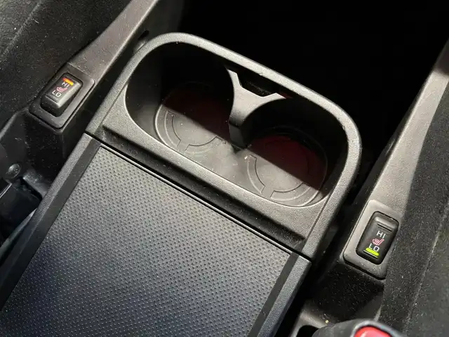 三菱 デリカＤ：５ P 三重県 2019(平31)年 4.9万km ダイヤモンドブラックマイカ ディーゼル・ターボ/フルタイム4WD/MTモード付インパネ8AT/純正 10.1インチナビ QY9000MC/（FM/AM/TV/Music Catcher/Bluetooth/CD/DVD/SD/USB/iPod/HDMI/AUX）/純正 11.5インチ 後席モニター（ALPINE製）/マルチアラウンドモニター/両側オートスライドドア/ドライブレコーダー 前方/ビルトイン ETC/e-Assist/・衝突被害軽減ブレーキシステム/・車線逸脱警報システム/・レーダークルーズコントロールシステム/・オートハイビーム/・誤発進抑制機能（前進時）/・後側方車両検知警報システム（レーンチェンジアシスト機能付）［BSW/LCA］/・後退時交差車両検知警報システム［RCTA］/など/装備/・パワーシート（D6way）/・シートヒーター（D/N）/・左右独立オートエアコン/・後席クーラー＆ヒーター/・AC100V電源コンセント（100W）/・オートライト/・LED ヘッドランプ＋フロントフォグランプ/・パドルシフト/・純正18inAW/・プッシュスタート/・保/取/・スマートキーx2/など