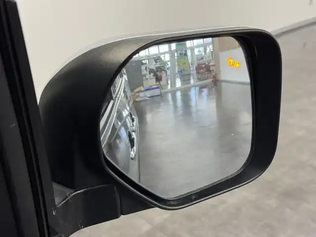 三菱 デリカＤ：５ P 三重県 2019(平31)年 4.9万km ダイヤモンドブラックマイカ ディーゼル・ターボ/フルタイム4WD/MTモード付インパネ8AT/純正 10.1インチナビ QY9000MC/（FM/AM/TV/Music Catcher/Bluetooth/CD/DVD/SD/USB/iPod/HDMI/AUX）/純正 11.5インチ 後席モニター（ALPINE製）/マルチアラウンドモニター/両側オートスライドドア/ドライブレコーダー 前方/ビルトイン ETC/e-Assist/・衝突被害軽減ブレーキシステム/・車線逸脱警報システム/・レーダークルーズコントロールシステム/・オートハイビーム/・誤発進抑制機能（前進時）/・後側方車両検知警報システム（レーンチェンジアシスト機能付）［BSW/LCA］/・後退時交差車両検知警報システム［RCTA］/など/装備/・パワーシート（D6way）/・シートヒーター（D/N）/・左右独立オートエアコン/・後席クーラー＆ヒーター/・AC100V電源コンセント（100W）/・オートライト/・LED ヘッドランプ＋フロントフォグランプ/・パドルシフト/・純正18inAW/・プッシュスタート/・保/取/・スマートキーx2/など