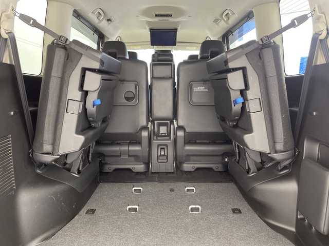 日産 セレナ ハイウェイスター V 群馬県 2023(令5)年 3.1万km パールⅡ 純正フロントエアロ　純正１１型後席モニター　純正１２．３型ナビ　デジタルインナーミラー　プロパイロット　ワイヤレス充電器　両側電動スライドドア　パドルシフト　ＥＴＣ２．０　パドルシフト　禁煙