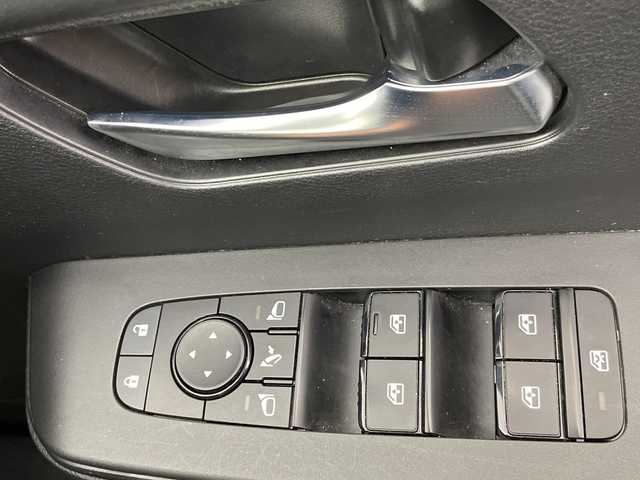 日産 セレナ ハイウェイスター V 群馬県 2023(令5)年 3.1万km パールⅡ 純正フロントエアロ　純正１１型後席モニター　純正１２．３型ナビ　デジタルインナーミラー　プロパイロット　ワイヤレス充電器　両側電動スライドドア　パドルシフト　ＥＴＣ２．０　パドルシフト　禁煙