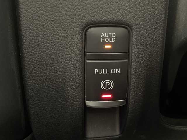 日産 セレナ ハイウェイスター V 群馬県 2023(令5)年 3.1万km パールⅡ 純正フロントエアロ　純正１１型後席モニター　純正１２．３型ナビ　デジタルインナーミラー　プロパイロット　ワイヤレス充電器　両側電動スライドドア　パドルシフト　ＥＴＣ２．０　パドルシフト　禁煙