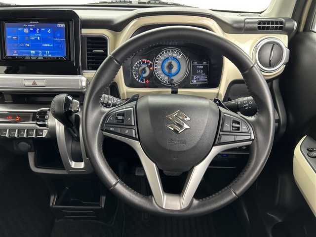 スズキ クロスビー HYBRID MZ 三重県 2018(平30)年 2.9万km キャラバンアイボリーパールメタリック/ホワイト 2トーンルーフ /禁煙車//社外SDナビ【AVIC-ZH07】/　フルセグTV/BT/iPod/CD/DVD//バックカメラ//前席シートヒーター//クルーズコントロール//ドライブレコーダー//衝突被害軽減システム//レーンキープアシスト//LEDオートライト//ETC//純正16インチアルミホイール//ステアリングスイッチ//電格ミラー//ウインカーミラー//純正フロアマット//プッシュスタート//スマートキー