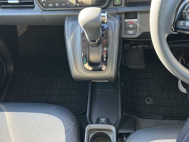 ホンダ Ｎ ＯＮＥ オリジナル 群馬県 2021(令3)年 2.2万km プラチナホワイトパール 純正ナビ、CD、Bluetooth/レーダークルーズコントロール/レーンキープアシスト/衝突軽減システム/コーナーセンサー/バックカメラ/LEDヘッドライト/ETC/バイザー/電動格納ドアミラー/カーテンエアバック/W＋サイドエアバック/純正フロアマット/ウィンカーミラー