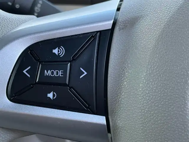 ダイハツ タント L リミテッド SAⅢ 大阪府 2018(平30)年 4.8万km パールホワイトⅢ 社外ナビ KENWOODナビ/・Bluetooth/フルセグTV/CD/DVD/ラジオ/　SMARTUSEN/IPod/主要装備/・バックカメラ/・プリクラッシュセーフティ/・横滑り防止装置/・アイドリングストップ/・ハロゲンヘッドライト/・オートマチックハイビーム/・ヘッドライトレベライザー/・ステアリングリモコン/・ベンチシート/・フルフラット/・純正ホイールキャップ/・社外フロアマット/・ドライブレコーダー前/・ETC