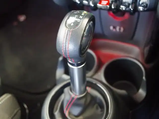 ＭＩＮＩ ミニ クーパー S 岐阜県 2017(平29)年 1.3万km 赤 ワンオーナー/ペッパーパッケージ/ドライビングアシストパッケージ/ＥＴＣ/パークディスタンスコントロール/ＪＣＷレザーステアリング/バックカメラ/ドラレコ/純正１７インチＡＷ/スマートキー