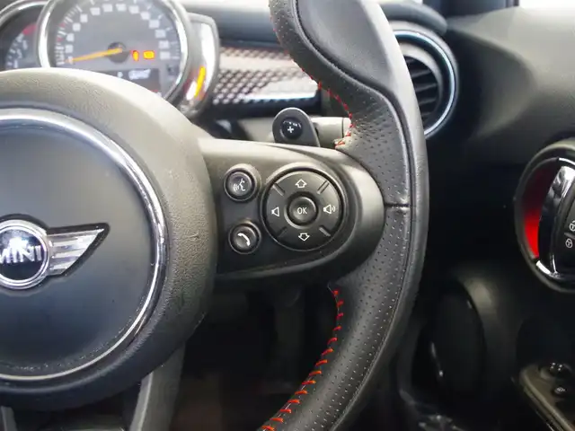 ＭＩＮＩ ミニ クーパー S 岐阜県 2017(平29)年 1.3万km 赤 ワンオーナー/ペッパーパッケージ/ドライビングアシストパッケージ/ＥＴＣ/パークディスタンスコントロール/ＪＣＷレザーステアリング/バックカメラ/ドラレコ/純正１７インチＡＷ/スマートキー