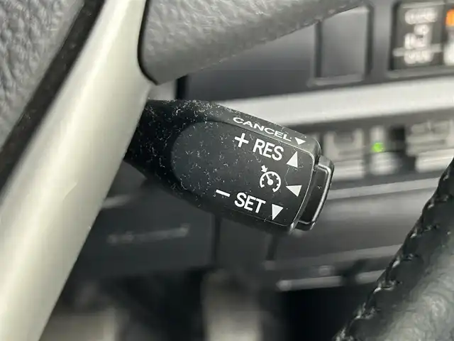 トヨタ ヴォクシー ZS 煌Ⅱ 福岡県 2019(令1)年 5.4万km ブラック 後席モニター　/純正９型ナビ（ＢＴ，フルセグＴＶ）　/バックカメラ/ＥＴＣ　/クルーズコントロール　/コーナーセンサー　/衝突軽減ブレーキ　/レーンキープ　/ＰＫＳＢ　/ＭＴモード付き　/両側電動スライドドア　/ＬＥＤ