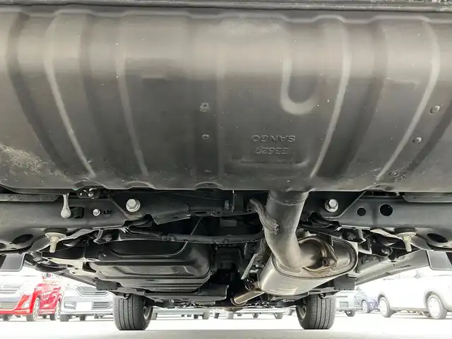 レクサス ＮＸ 300 Fスポーツ 静岡県 2018(平30)年 3.9万km ホワイトノーヴァガラスフレーク エンジンスタートボタン/パワーステアリング/パワーウィンドウ/取扱説明書/MTモード付AT/100V充電/アイドリングストップ/AAC/クルーズコントロール（追従走行：有）/USB入力端子/ビルトインETC2.0/全方位カメラ/純正SDナビ（フルセグTV、BT接続、AUX、CDチェンジャー）/電動リアゲート/D+N席パワーシート/D+N席シートヒーター/D+N席エアシート/ステアリングヒーター/社外フロアマット/純正アルミホイール/ABS/横滑り防止装置/レーンキープアシスト/オートライト/オートマチックハイビーム/前後コーナーセンサー/LEDヘッドライト/W+サイドエアバック/カーテンエアバック/衝突軽減システム