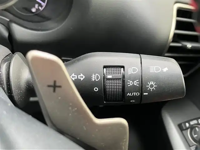 レクサス ＮＸ 300 Fスポーツ 静岡県 2018(平30)年 3.9万km ホワイトノーヴァガラスフレーク エンジンスタートボタン/パワーステアリング/パワーウィンドウ/取扱説明書/MTモード付AT/100V充電/アイドリングストップ/AAC/クルーズコントロール（追従走行：有）/USB入力端子/ビルトインETC2.0/全方位カメラ/純正SDナビ（フルセグTV、BT接続、AUX、CDチェンジャー）/電動リアゲート/D+N席パワーシート/D+N席シートヒーター/D+N席エアシート/ステアリングヒーター/社外フロアマット/純正アルミホイール/ABS/横滑り防止装置/レーンキープアシスト/オートライト/オートマチックハイビーム/前後コーナーセンサー/LEDヘッドライト/W+サイドエアバック/カーテンエアバック/衝突軽減システム