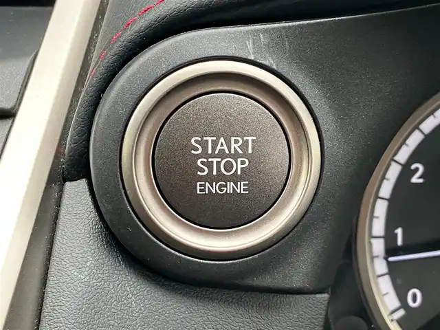 レクサス ＮＸ 300 Fスポーツ 静岡県 2018(平30)年 3.9万km ホワイトノーヴァガラスフレーク エンジンスタートボタン/パワーステアリング/パワーウィンドウ/取扱説明書/MTモード付AT/100V充電/アイドリングストップ/AAC/クルーズコントロール（追従走行：有）/USB入力端子/ビルトインETC2.0/全方位カメラ/純正SDナビ（フルセグTV、BT接続、AUX、CDチェンジャー）/電動リアゲート/D+N席パワーシート/D+N席シートヒーター/D+N席エアシート/ステアリングヒーター/社外フロアマット/純正アルミホイール/ABS/横滑り防止装置/レーンキープアシスト/オートライト/オートマチックハイビーム/前後コーナーセンサー/LEDヘッドライト/W+サイドエアバック/カーテンエアバック/衝突軽減システム