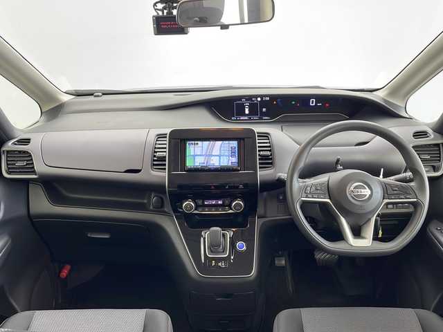 日産 セレナ e－パワー XV 千葉県 2022(令4)年 3.6万km ダークメタルグレー 禁煙車/社外ナビ　KENWOOD/Bluetooth　CD　AM/FM/バックカメラ/両側パワースライドドア/ETC/オートライト/クルーズコントロール/衝突軽減ブレーキ/コーナーセンサー/15インチ純正アルミホイール/純正フロアマット/ステアリングスイッチ/リア2.3列目ドリンクホルダー/USB入力端子/スペアキー/スマートキー/プッシュスタート