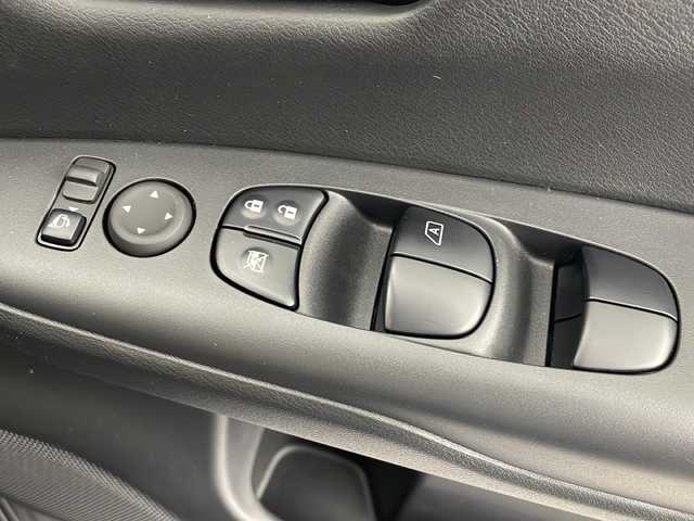 日産 セレナ e－パワー XV 千葉県 2022(令4)年 3.6万km ダークメタルグレー 禁煙車/社外ナビ　KENWOOD/Bluetooth　CD　AM/FM/バックカメラ/両側パワースライドドア/ETC/オートライト/クルーズコントロール/衝突軽減ブレーキ/コーナーセンサー/15インチ純正アルミホイール/純正フロアマット/ステアリングスイッチ/リア2.3列目ドリンクホルダー/USB入力端子/スペアキー/スマートキー/プッシュスタート