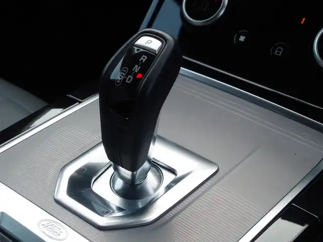 ランドローバー レンジローバーイヴォーク S 埼玉県 2021(令3)年 1.7万km 黒Ⅱ ホワイトレザーシート/アダプティブクルーズコントロール/マトリクスLED /CarPlay /ブラインドスポットモニター /コントラストルーフ /全周囲カメラ /純正ナビ /ドラレコ /ETC /デジタルインナーミラー /シートヒーター
