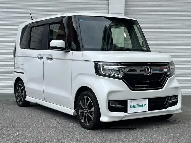 ホンダ Ｎ ＢＯＸ カスタム G L ホンダセンシング 高知県 2020(令2)年 5.4万km プラチナホワイトパール ホンダセンシング/純正ナビ/　Bluetooth/ワンセグ/　CD/DVD/AM/FM/バックカメラ/ドライブレコーダー/ビルトインETC/プッシュスタート/スマートキー/スペアキー/純正フロアマット/純正14インチアルミホイール/両側パワースライドドア/アイドリングストップ/ベンチシート/チップアップシート/カーテンエアバッグ/盗難防止装置