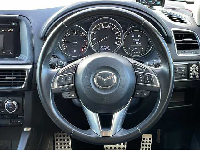 マツダ ＣＸ－５ XD Lパッケージ 道東・釧路十勝 2016(平28)年 10.3万km クリスタルホワイトパールマイカ ・マツダコネクトナビ/　（FM　AM　BT　USB　CD　DVD　AUX　TV）/・サンルーフ/・BOSEスピーカー/・社外GPSレーダー/・社外前方ドライブレコーダー/・衝突軽減システム/・トランクションコントロール　/・車線逸脱警報/・車線逸脱抑制/・ブラインドスポットモニター/・シートヒーター/・レザーシート/・アイドリングストップ/・メモリシート/・スマートキー×2/・プッシュスタート/・純正フロアマット/・後方コーナーセンサー