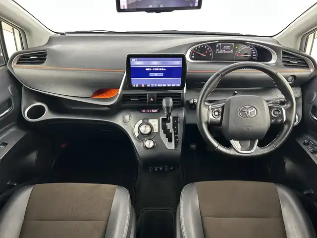 トヨタ シエンタ G クエロ 愛知県 2019(令1)年 3万km ホワイトパールクリスタルシャイン メーカーオプション/前席シートヒーター/ステアリングヒーター/パノラミックビューモニター/ステアリングスイッチ/標準装備/パナソニック9インチフローティングナビ/（フルセグTV/Bluetoot/DVD/CD/AM/FM）/トヨタセーフティセンス/・プリクラッシュセーフティ/・レーンディパーチャーアラート/・オートマチックハイビーム/ETC/デジタルインナーミラー/シートヒーター/ハーフレザーシート/両側パワースライドドア/LEDヘッドライト/フロントフォグランプ/ヘッドライトレベライザー/革巻きシフトノブ/スマートキー/純正フロアマット/プッシュスタート