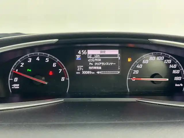 トヨタ シエンタ G クエロ 愛知県 2019(令1)年 3万km ホワイトパールクリスタルシャイン メーカーオプション/前席シートヒーター/ステアリングヒーター/パノラミックビューモニター/ステアリングスイッチ/標準装備/パナソニック9インチフローティングナビ/（フルセグTV/Bluetoot/DVD/CD/AM/FM）/トヨタセーフティセンス/・プリクラッシュセーフティ/・レーンディパーチャーアラート/・オートマチックハイビーム/ETC/デジタルインナーミラー/シートヒーター/ハーフレザーシート/両側パワースライドドア/LEDヘッドライト/フロントフォグランプ/ヘッドライトレベライザー/革巻きシフトノブ/スマートキー/純正フロアマット/プッシュスタート