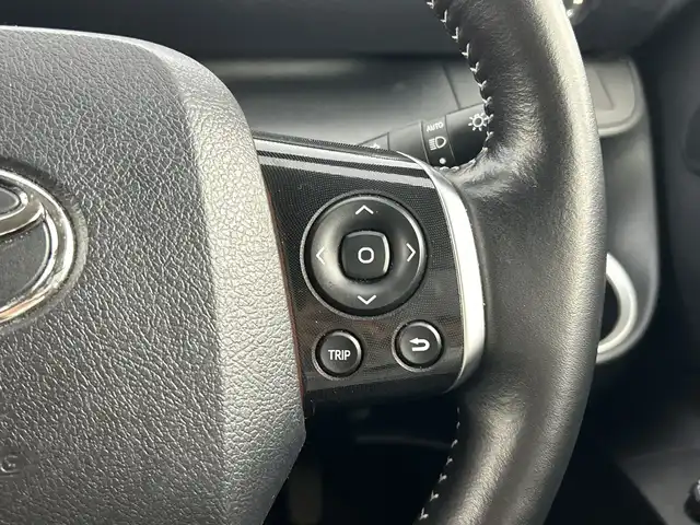 トヨタ シエンタ G クエロ 愛知県 2019(令1)年 3万km ホワイトパールクリスタルシャイン メーカーオプション/前席シートヒーター/ステアリングヒーター/パノラミックビューモニター/ステアリングスイッチ/標準装備/パナソニック9インチフローティングナビ/（フルセグTV/Bluetoot/DVD/CD/AM/FM）/トヨタセーフティセンス/・プリクラッシュセーフティ/・レーンディパーチャーアラート/・オートマチックハイビーム/ETC/デジタルインナーミラー/シートヒーター/ハーフレザーシート/両側パワースライドドア/LEDヘッドライト/フロントフォグランプ/ヘッドライトレベライザー/革巻きシフトノブ/スマートキー/純正フロアマット/プッシュスタート