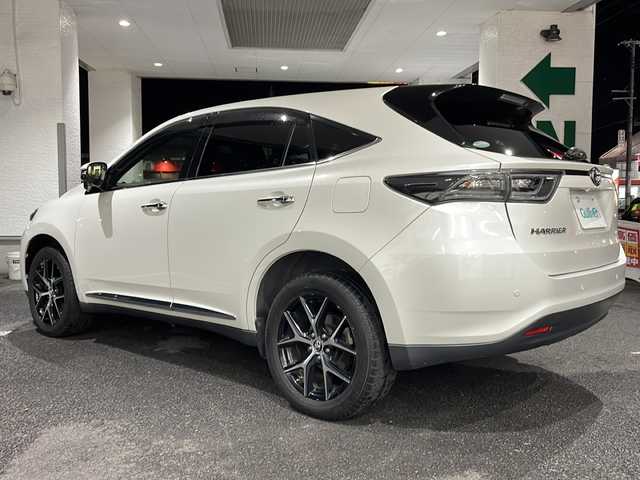 トヨタ ハリアー プレミアム スタイルアッシュ 山形県 2017(平29)年 13.1万km ホワイトパールクリスタルシャイン ALPAINE9インチナビ CD DVD フルセグ BT/バックカメラ/ウッドコンビステアリング　/ウルトラスエードハーフレザーシート/パワーシート（前席）/シートヒーター（前席）/レーダーークルーズコントロール/プリクラッシュセーフティ/パワーバックドア/LEDライト/オートライト/電動テレスコピック/ビルトインETC/快適温熱シート/スマートキー２個