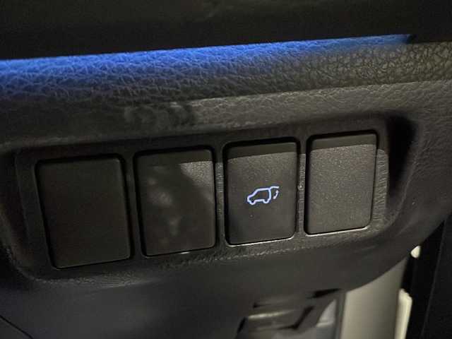 トヨタ ハリアー プレミアム スタイルアッシュ 山形県 2017(平29)年 13.1万km ホワイトパールクリスタルシャイン ALPAINE9インチナビ CD DVD フルセグ BT/バックカメラ/ウッドコンビステアリング　/ウルトラスエードハーフレザーシート/パワーシート（前席）/シートヒーター（前席）/レーダーークルーズコントロール/プリクラッシュセーフティ/パワーバックドア/LEDライト/オートライト/電動テレスコピック/ビルトインETC/快適温熱シート/スマートキー２個