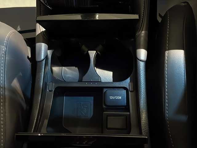 トヨタ ハリアー プレミアム スタイルアッシュ 山形県 2017(平29)年 13.1万km ホワイトパールクリスタルシャイン ALPAINE9インチナビ CD DVD フルセグ BT/バックカメラ/ウッドコンビステアリング　/ウルトラスエードハーフレザーシート/パワーシート（前席）/シートヒーター（前席）/レーダーークルーズコントロール/プリクラッシュセーフティ/パワーバックドア/LEDライト/オートライト/電動テレスコピック/ビルトインETC/快適温熱シート/スマートキー２個