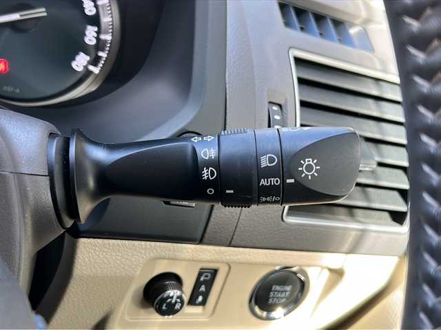 トヨタ ランドクルーザー プラド TX Lパッケージ マットブラED 広島県 2023(令5)年 4.4万km ホワイトパールクリスタルシャイン 禁煙車/７人乗/ブラックルーフレール/ムーンルーフ/トヨタセーフティセンス/・プリクラッシュセーフティ/・レーンディパーチャーアラート/・レーントレーシングアシスト/・オートマチックハイビーム/・RSA/・先行車発進告知/クリアランスソナー/純正９型ナビ（NSZT-Y68T）/・フルセグTV/CD/DVD/Bluetooth/HDMI/USB/バックカメラ/革巻きステアリング/ステアリングスイッチ/オートライト/ヘッドランプウォッシャー/LEDヘッドライト/フォグランプ/レザーシート/シートヒーター/ベンチレーション/パワーシート/前ドライブレコーダー（DRT-H68A）/ETC/純正ドアバイザー/フロアマット