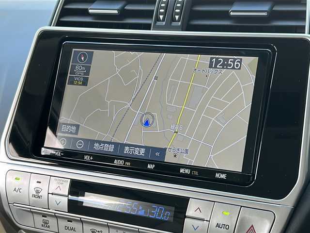 トヨタ ランドクルーザー プラド TX Lパッケージ マットブラED 広島県 2023(令5)年 4.4万km ホワイトパールクリスタルシャイン 禁煙車/７人乗/ブラックルーフレール/ムーンルーフ/トヨタセーフティセンス/・プリクラッシュセーフティ/・レーンディパーチャーアラート/・レーントレーシングアシスト/・オートマチックハイビーム/・RSA/・先行車発進告知/クリアランスソナー/純正９型ナビ（NSZT-Y68T）/・フルセグTV/CD/DVD/Bluetooth/HDMI/USB/バックカメラ/革巻きステアリング/ステアリングスイッチ/オートライト/ヘッドランプウォッシャー/LEDヘッドライト/フォグランプ/レザーシート/シートヒーター/ベンチレーション/パワーシート/前ドライブレコーダー（DRT-H68A）/ETC/純正ドアバイザー/フロアマット