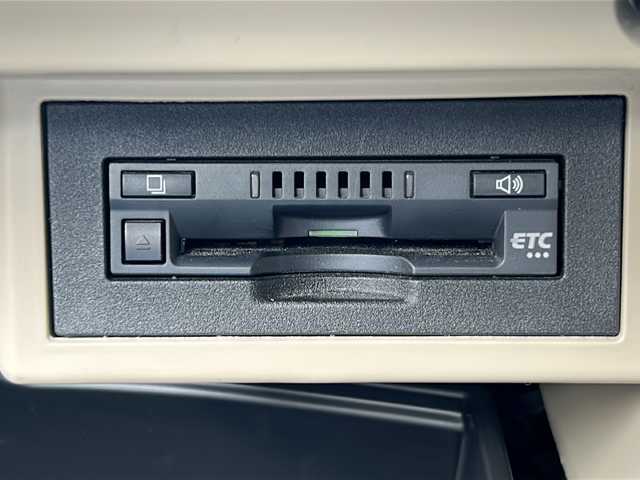 トヨタ ランドクルーザー プラド TX Lパッケージ マットブラED 広島県 2023(令5)年 4.4万km ホワイトパールクリスタルシャイン 禁煙車/７人乗/ブラックルーフレール/ムーンルーフ/トヨタセーフティセンス/・プリクラッシュセーフティ/・レーンディパーチャーアラート/・レーントレーシングアシスト/・オートマチックハイビーム/・RSA/・先行車発進告知/クリアランスソナー/純正９型ナビ（NSZT-Y68T）/・フルセグTV/CD/DVD/Bluetooth/HDMI/USB/バックカメラ/革巻きステアリング/ステアリングスイッチ/オートライト/ヘッドランプウォッシャー/LEDヘッドライト/フォグランプ/レザーシート/シートヒーター/ベンチレーション/パワーシート/前ドライブレコーダー（DRT-H68A）/ETC/純正ドアバイザー/フロアマット