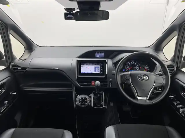 トヨタ ノア Si ダブルバイビー 茨城県 2018(平30)年 3.1万km ブラック 純正ナビ　NSZT-W68T/バックカメラ/ドラレコ/ETC/クルコン/両側パワースライドドア/ハーフレザーシート/レーンアシスト/LEDヘッドライト/純正16インチアルミホイール/衝突軽減ブレーキ/横滑り防止装置