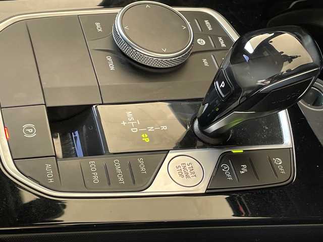 ＢＭＷ ＢＭＷ １１８ｉ Mスポーツ 岐阜県 2021(令3)年 4.8万km サファイアブラックP /10.25インチ純正HDDナビ/(AM/FM/BT/USB)//iDriveナビゲーション・パッケージ/(BMWライブ・コックピット)/(BMWインテリジェント・パーソナル・アシスタント)/(ITSスポット対応DSRC車載器)/(BMWコネクテッド・ドライブ・プロフェッショナル)//コンフォート・パッケージ/(オートマチック・テールゲート・オペレーション)/(アクティブ・クルーズ・コントロール)//ハーフレザーシート//運転席パワーシート//パーキング・アシスト/(パーク・ディスタンス・コントロール)/(パーキング・アシスト)/(リヤ・ビュー・カメラ)/(リバース・アシスト)/(アクティブPDC)//ドライビング・アシスト/(レーン・ディパーチャー・ウォーニング)/(レーン・チェンジ・ウォーニング)/(前車接近警告機能)/(衝突回避・被害軽減ブレーキ)/(後車衝突警告機能)/(クロス・トラフィック・ウォーニング)/(トラフィック・サイン・アシスト)//純正18インチアルミホイール//純正フロアマット//純正LEDヘッドライト//ETC//スペアキー×1