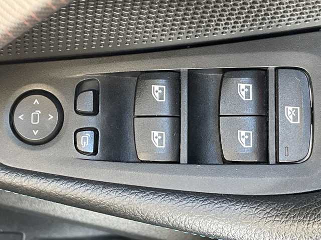 ＢＭＷ ＢＭＷ １１８ｉ Mスポーツ 岐阜県 2021(令3)年 4.8万km サファイアブラックP /10.25インチ純正HDDナビ/(AM/FM/BT/USB)//iDriveナビゲーション・パッケージ/(BMWライブ・コックピット)/(BMWインテリジェント・パーソナル・アシスタント)/(ITSスポット対応DSRC車載器)/(BMWコネクテッド・ドライブ・プロフェッショナル)//コンフォート・パッケージ/(オートマチック・テールゲート・オペレーション)/(アクティブ・クルーズ・コントロール)//ハーフレザーシート//運転席パワーシート//パーキング・アシスト/(パーク・ディスタンス・コントロール)/(パーキング・アシスト)/(リヤ・ビュー・カメラ)/(リバース・アシスト)/(アクティブPDC)//ドライビング・アシスト/(レーン・ディパーチャー・ウォーニング)/(レーン・チェンジ・ウォーニング)/(前車接近警告機能)/(衝突回避・被害軽減ブレーキ)/(後車衝突警告機能)/(クロス・トラフィック・ウォーニング)/(トラフィック・サイン・アシスト)//純正18インチアルミホイール//純正フロアマット//純正LEDヘッドライト//ETC//スペアキー×1