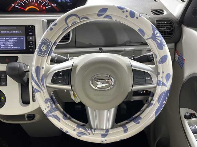 ダイハツ タント X ホワイトアクセント SAⅢ 沖縄県 2017(平29)年 4.1万km ホワイト/シルキーブルーパール 2トーン 県外仕入れ　/禁煙車　/純正ナビ[NSZP-W67D]/（フルセグＴＶ　ＣＤ　ＤＶＤ　Ｂｌｕｅｔｏｏｔｈ）　/バックカメラ/スマートアシストIII/・衝突被害軽減ブレーキ/・車線逸脱警報/・オートマチックハイビーム/片側パワースライドドア　/ドライブレコーダー　/ＥＴＣ　/シートヒーター　/ＵＳＢポート　/コーナーセンサー　/ステアリングスイッチ