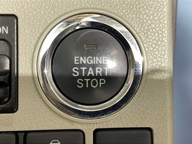 ダイハツ タント X ホワイトアクセント SAⅢ 沖縄県 2017(平29)年 4.1万km ホワイト/シルキーブルーパール 2トーン 県外仕入れ　/禁煙車　/純正ナビ[NSZP-W67D]/（フルセグＴＶ　ＣＤ　ＤＶＤ　Ｂｌｕｅｔｏｏｔｈ）　/バックカメラ/スマートアシストIII/・衝突被害軽減ブレーキ/・車線逸脱警報/・オートマチックハイビーム/片側パワースライドドア　/ドライブレコーダー　/ＥＴＣ　/シートヒーター　/ＵＳＢポート　/コーナーセンサー　/ステアリングスイッチ