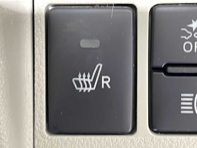 ダイハツ タント X ホワイトアクセント SAⅢ 沖縄県 2017(平29)年 4.1万km ホワイト/シルキーブルーパール 2トーン 県外仕入れ　/禁煙車　/純正ナビ[NSZP-W67D]/（フルセグＴＶ　ＣＤ　ＤＶＤ　Ｂｌｕｅｔｏｏｔｈ）　/バックカメラ/スマートアシストIII/・衝突被害軽減ブレーキ/・車線逸脱警報/・オートマチックハイビーム/片側パワースライドドア　/ドライブレコーダー　/ＥＴＣ　/シートヒーター　/ＵＳＢポート　/コーナーセンサー　/ステアリングスイッチ