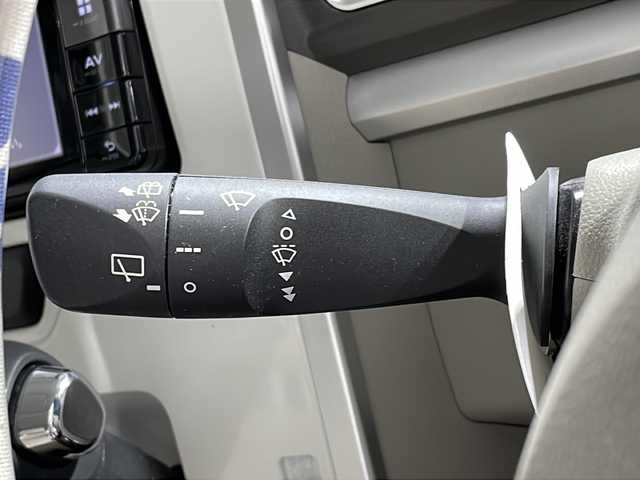 ダイハツ タント X ホワイトアクセント SAⅢ 沖縄県 2017(平29)年 4.1万km ホワイト/シルキーブルーパール 2トーン 県外仕入れ　/禁煙車　/純正ナビ[NSZP-W67D]/（フルセグＴＶ　ＣＤ　ＤＶＤ　Ｂｌｕｅｔｏｏｔｈ）　/バックカメラ/スマートアシストIII/・衝突被害軽減ブレーキ/・車線逸脱警報/・オートマチックハイビーム/片側パワースライドドア　/ドライブレコーダー　/ＥＴＣ　/シートヒーター　/ＵＳＢポート　/コーナーセンサー　/ステアリングスイッチ