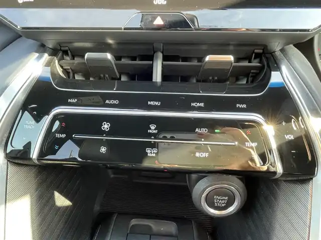 トヨタ ハリアー Z レザーパッケージ 大阪府 2021(令3)年 1.6万km ブラック トヨタセーフティセンス　/純正１２．３インチメーカーディスプレイオーディオナビ　/パノラミックビューモニター　/ＪＢＬプレミアムサウンドシステム　/メーカーデジタルインナーミラー　/前ドライブレコーダー /ビルトインETC2.0/パワーバックドア/ベンチレーションシート/パワーシート/ステアリングヒーター/シートヒーター/レーダークルーズコントロール/コーナーセンサー/社外フロアマット/LEDヘッド・フォグ/BSM/純正19インチAW/スペアキー