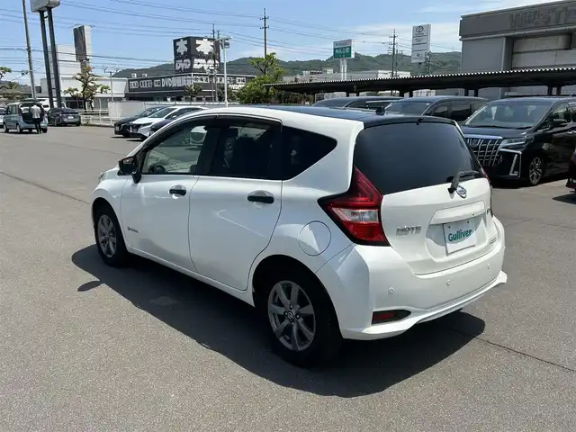 日産 ノート e－パワー X Bアロー 岡山県 2018(平30)年 8.3万km パール 社外ナビ　/(AM.FM.CD.DVD.TV.BT)/アラウンドビューモニター　/バックカメラ　/衝突軽減ブレーキ　/レーダークルーズコントロール　/クリアランスソナー　/ドライブレコーダー　/レーンキープアシスト　/15インチ純正AW　/オートライト　/Bluetooth