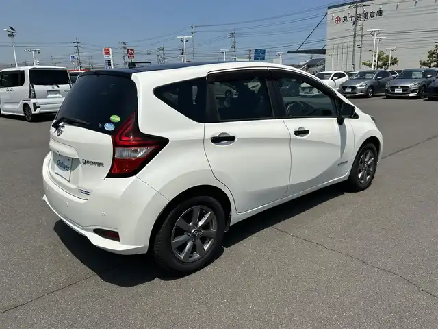日産 ノート e－パワー X Bアロー 岡山県 2018(平30)年 8.3万km パール 社外ナビ　/(AM.FM.CD.DVD.TV.BT)/アラウンドビューモニター　/バックカメラ　/衝突軽減ブレーキ　/レーダークルーズコントロール　/クリアランスソナー　/ドライブレコーダー　/レーンキープアシスト　/15インチ純正AW　/オートライト　/Bluetooth