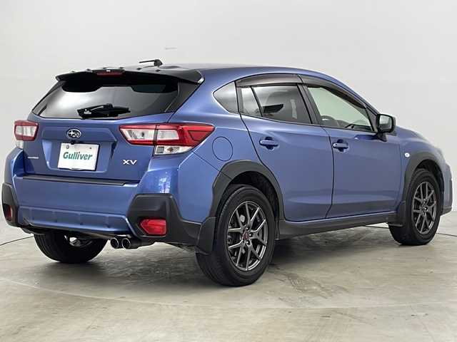 スバル インプレッサ ＸＶ 1．6i－L アイサイト 道央・札幌 2018(平30)年 6.1万km クォーツブルーP ・４ＷＤ/・社外ディスプレイオーディオ＆ＤＶＤ＆ＣＤ＆ＵＳＢ＆ＡＵＸ/・バックカメラ/・アイサイト/・車線逸脱警報/・レーンキープアシスト/・先行車発進お知らせ/・アイドリングストップ/・ＳＲＨ/・横滑り防止装置/・レーダークルーズコントロール/・パドルシフト/・Ｘ－ＭＯＤＥ ＡＷＤ/・ヒルスタートアシスト/・電動パーキングブレーキ/・電動格納式ドアミラー/・ドアミラーヒーター/・フロントワイパーデアイサー/・オートライト/・ＬＥＤヘッドライト/・フォグランプ/・ＳＴｉリアスポイラー/・社外アルミホイール/・社外マフラー