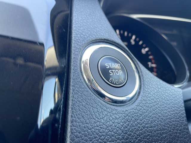 日産 エクストレイル 20X エマージェンシーブレーキ 道央・札幌 2015(平27)年 10.9万km ダイヤモンドブラック (株)IDOMが運営する【じしゃロン札幌店】の自社ローン専用車両になりますこちらは現金またはオートローンご利用価格です。自社ローンご希望の方は別途その旨お申し付けください。/・純正ナビ&フルセグ&CD&DVD&BT&FM&AM/・バックカメラ/・衝突被害軽減ブレーキ/・ETC/・ウインカードアミラー/・電動格納ドアミラー/・純正フロアマット/・プッシュスタート/・スペアキー