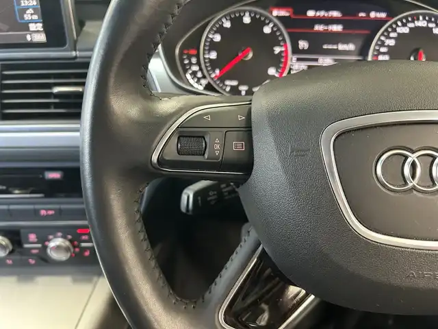 アウディ Ａ６ 2．0 TFSI クワトロ 東京都 2016(平28)年 2.7万km シルバー ・純正ナビ/（Bluetooth/フルセグTV/DVD/CD/AUX/AV)/・BOSEオーディオ/・バックカメラ/・クルーズコントロール/・前後コーナーセンサー/・電動パーキングブレーキ/・革ステアリング/・ステアリングスイッチ/・MTモード/・レザーシート/・前席パワーシート/・前席シートヒーター/・電動リアゲート/・HIDライト/・ETC/・フロアマット/・純正18インチアルミホイール/・スペアキー×2/・取扱説明書