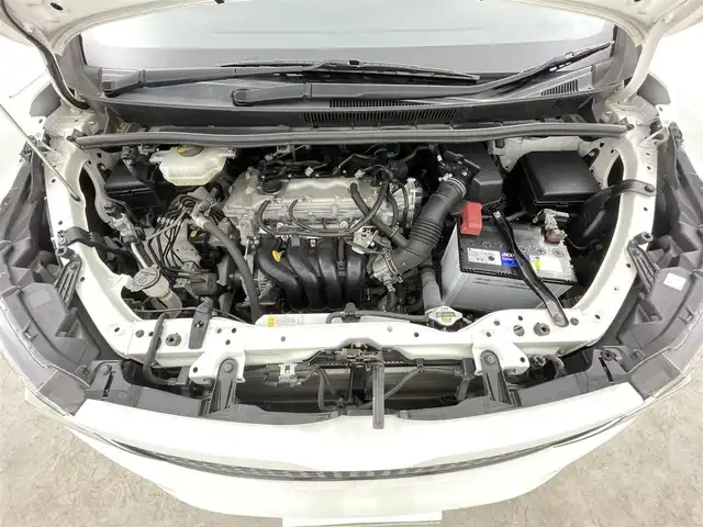 トヨタ ヴォクシー ZS G’s 千葉県 2016(平28)年 7.7万km ホワイトパールクリスタルシャイン ワンオーナー/禁煙車/トヨタセーフティセンス/・先行車発進システム/・レーンディパーチャーアラート/両側電動ドア/アルパインフリップダウンモニター/アルパイン11インチナビ/・型番：EX11V/・CD/DVD/Bluetooth/フルセグTV/・バックカメラ/・ビルトインETC/・デジタルインナーミラー/MT付きAT/革巻きステアリング/・ステアリングスイッチ/左右独立エアコン/ハーフレザーシート/純正フロアマット/純正ドアバイザー/社外18インチAW/オートライト/・LEDヘッドライト/・フォグランプ/プッシュスタート/・スマートキー/・スペアキー