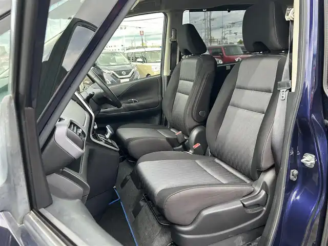 日産 セレナ e－パワー ハイウェイスター V 徳島県 2020(令2)年 7.2万km アズライトブルー 純正10インチナビ MM519D-L/純正ドライブレコーダー/純正AW/両側パワースライドドア/全周囲カメラ/バックカメラ/フロントカメラ/サイドカメラ/ブラインドスポットモニター/プロパイロット/追従クルーズコントロール/コーナーセンサー/衝突被害軽減ブレーキ/レーンキープアシスト/LEDヘッドライト/オートライト/ダブル・カーテンエアバッグ/USBポート/サードシート用スライドドアスイッチ/セカンドシート用ロールサンシェード/ウィンカーミラー/プッシュスタート/禁煙車/取扱説明書