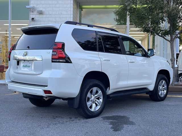 トヨタ ランドクルーザー プラド TX 鳥取県 2018(平30)年 6.5万km ホワイトパールクリスタルシャイン 4WD/トヨタセーフティセンス/純正9型ナビ【NSZT-Y66Ｔ】/・フルセグ/CD/DVD/Bluetooth/バックカメラ/サンルーフ/ルーフレール/スマートキー/プッシュスタート/レーダークルーズ/ビルトインETC/前方ドライブレコーダー/純正17AW/LEDヘッドライト＆フォグ/オートライト/前後コーナーセンサー/ヘッドライトウォッシャー/W&サイドエアバック/カーテンエアバック