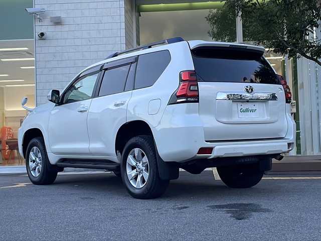 トヨタ ランドクルーザー プラド TX 鳥取県 2018(平30)年 6.5万km ホワイトパールクリスタルシャイン 4WD/トヨタセーフティセンス/純正9型ナビ【NSZT-Y66Ｔ】/・フルセグ/CD/DVD/Bluetooth/バックカメラ/サンルーフ/ルーフレール/スマートキー/プッシュスタート/レーダークルーズ/ビルトインETC/前方ドライブレコーダー/純正17AW/LEDヘッドライト＆フォグ/オートライト/前後コーナーセンサー/ヘッドライトウォッシャー/W&サイドエアバック/カーテンエアバック