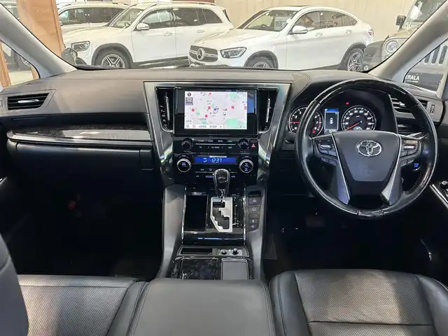 トヨタ アルファード S Cパッケージ 大阪府 2020(令2)年 6.7万km ブラック サンルーフ/純正ナビ/TV/バックカメラ/applecarplay/純正18インチAW/ブラインドスポット/クリアランスソナー/黒革/パワーシート/Dシートメモリ/エアシートヒーター/ステアリングヒーター/ETC/ドラレコ/レーダー探知機/クルコン/後部モニター/オットマン